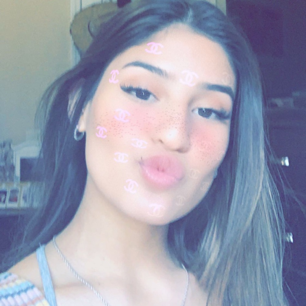 Meet your Posher, Noelia